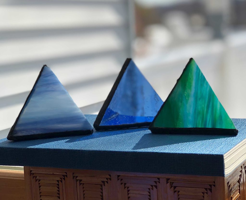 Decoration_small pyramids1